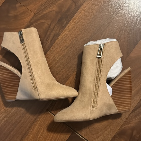 Charles by Charles David wedges - Picture 6 of 8